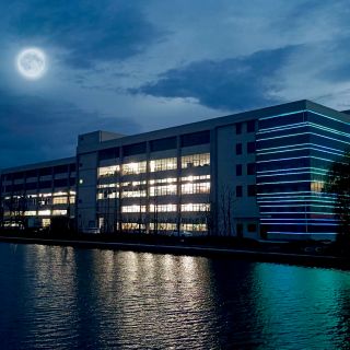 中秋圓月映長空，美好與君共！邊鋒集團(tuán)祝您中秋佳節(jié)快樂