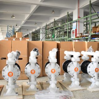 “熱辣滾燙”搶發(fā)展，年后開工生產(chǎn)忙！